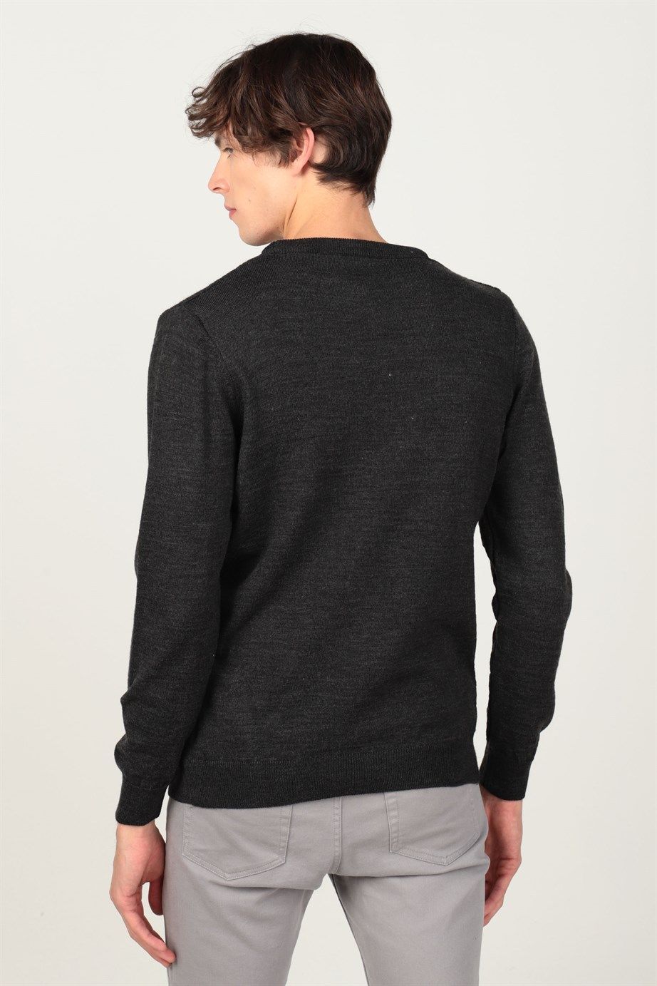 Slim Fit Dar Kesim Bisiklet Yaka Kendinden Desenli Erkek Kazak