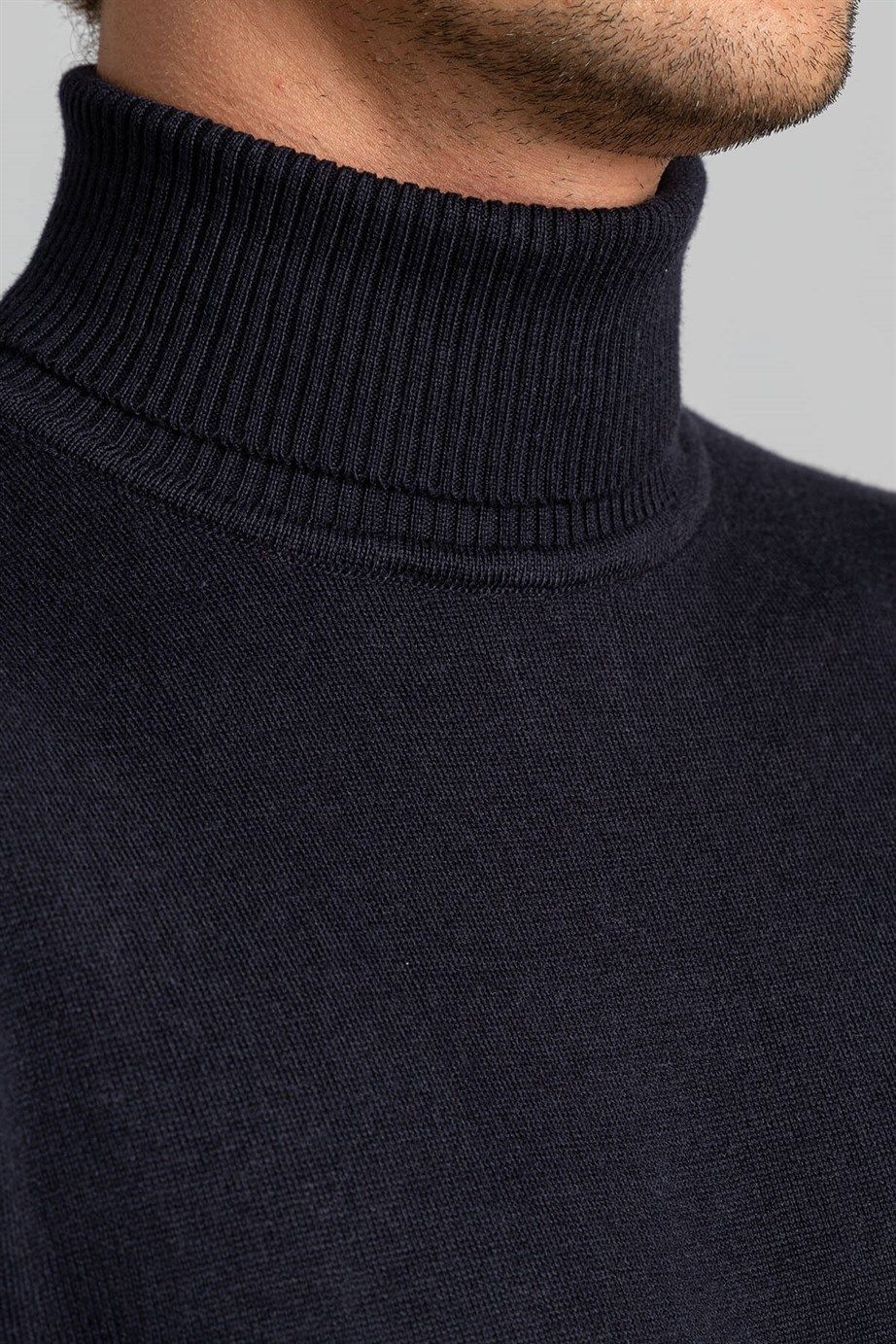 Slim Fit Dar Kesim Balıkçı Yaka Erkek Kazak