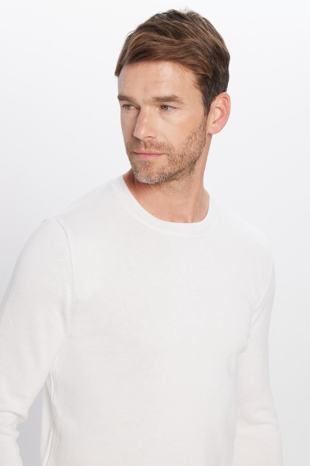 Erkek Slim Fit Bisiklet Yaka Beyaz Triko Kazak