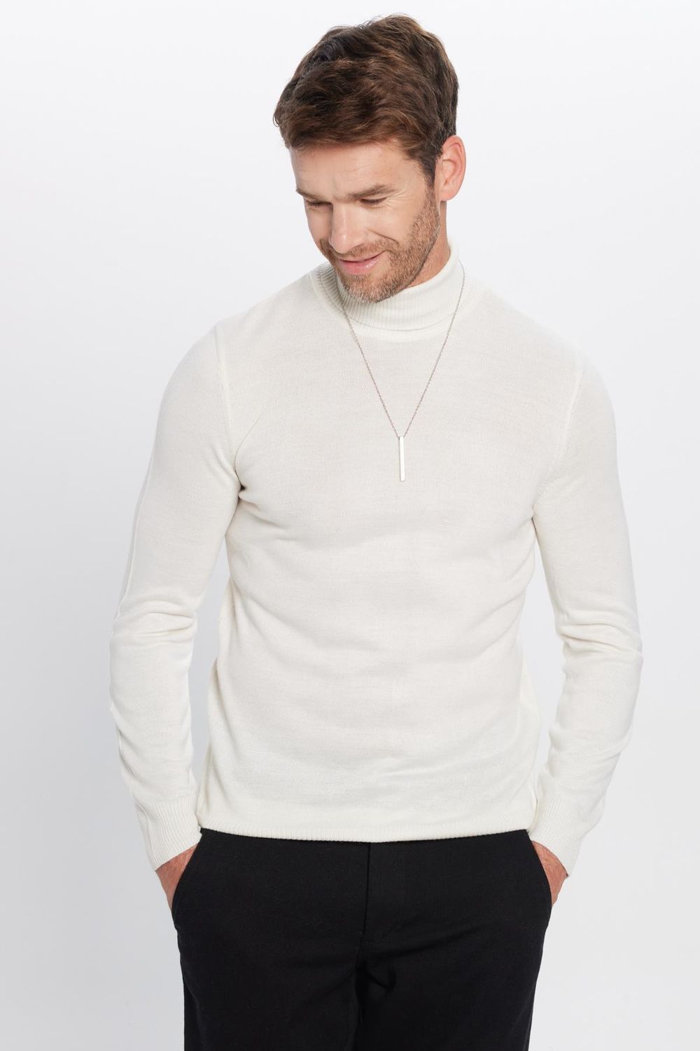 Erkek Slim Fit Dar Kesim Tam Boğazlı Yaka Düz Yün Beyaz Triko Kazak