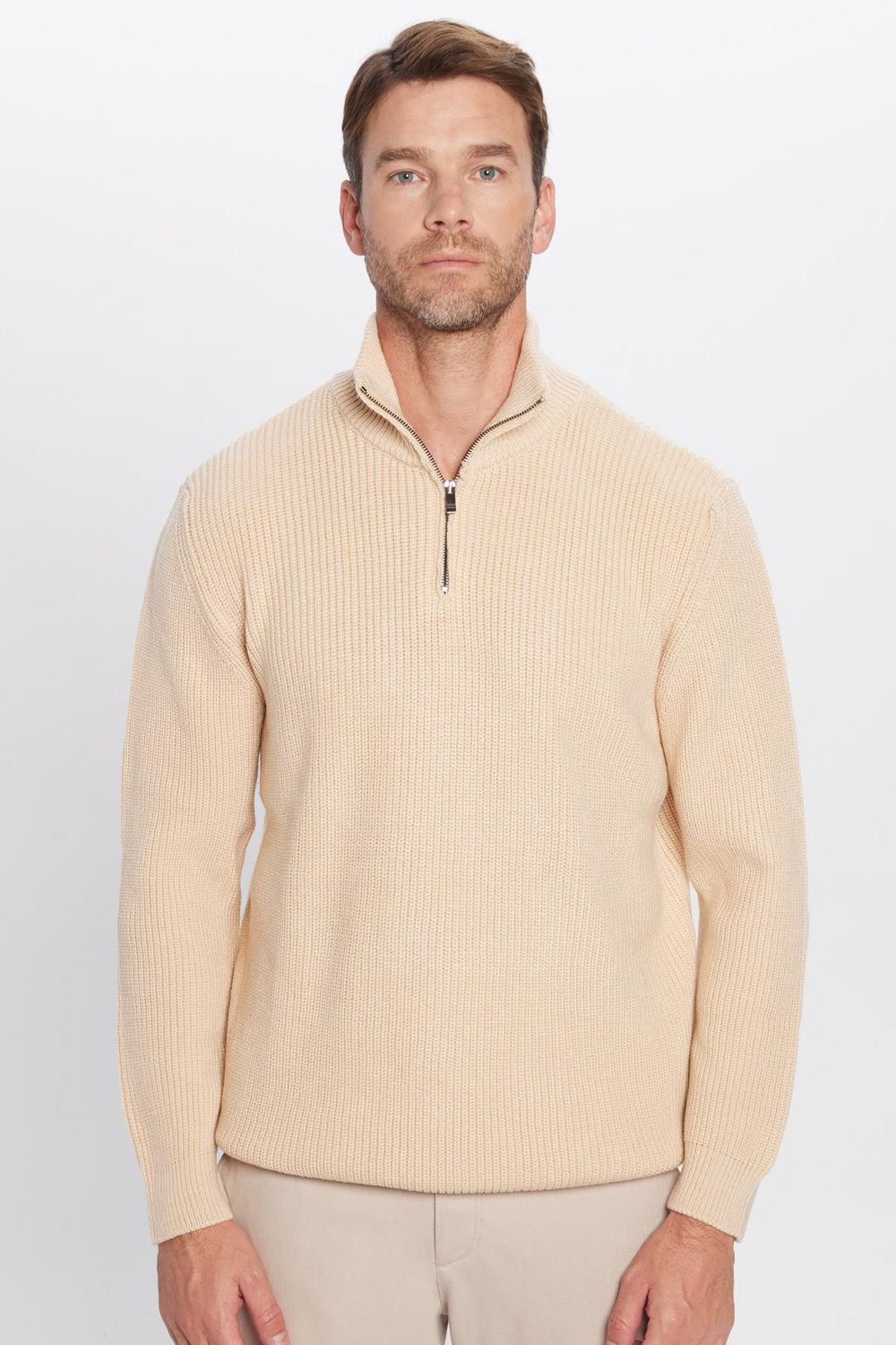 Erkek Slim Fit Dar Kesim Fermuarlı Bej Dik Yaka Triko Kazak