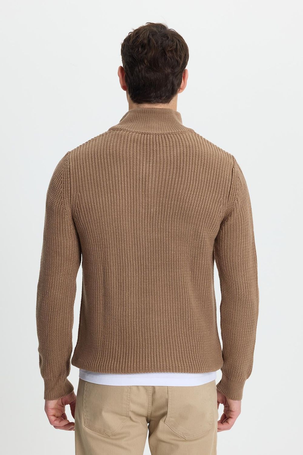 Erkek Slim Fit Dar Kesim Fermuarlı Koyu Vizon Dik Yaka Triko Kazak