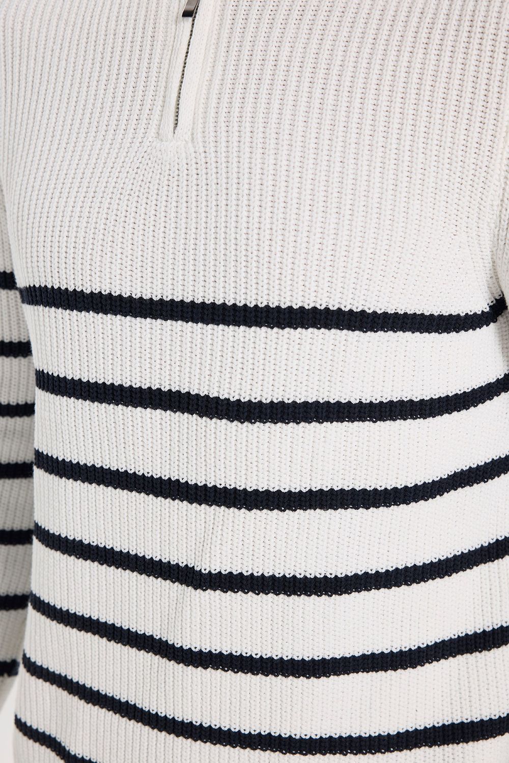 Erkek Slim Fit Fermuarlı Dik Yaka Çizgili Pamuklu Triko Kazak