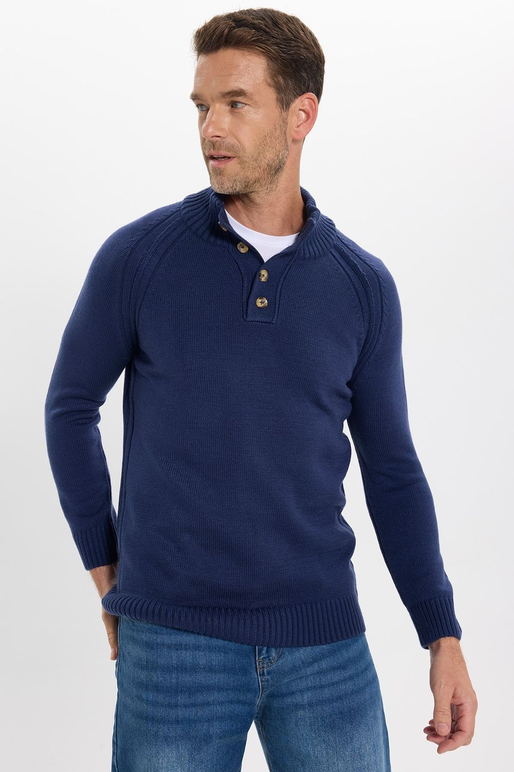 Erkek Slim Fit Dar Kesim Dik Yaka Düğmeli Lacivert Triko Kazak