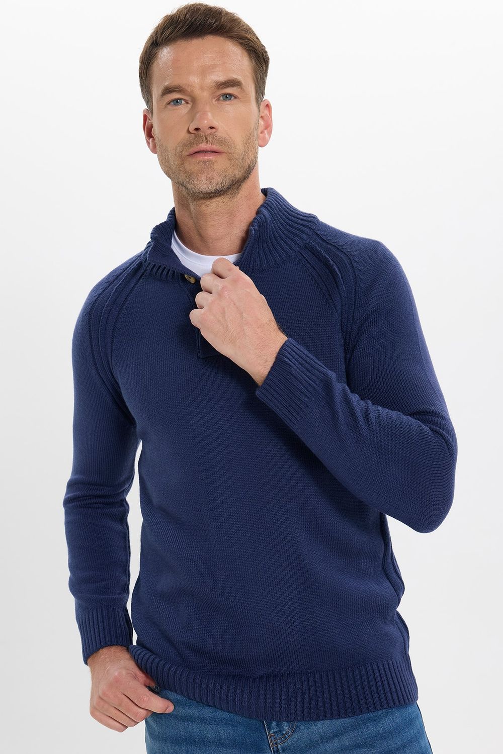 Erkek Slim Fit Dar Kesim Dik Yaka Düğmeli Lacivert Triko Kazak