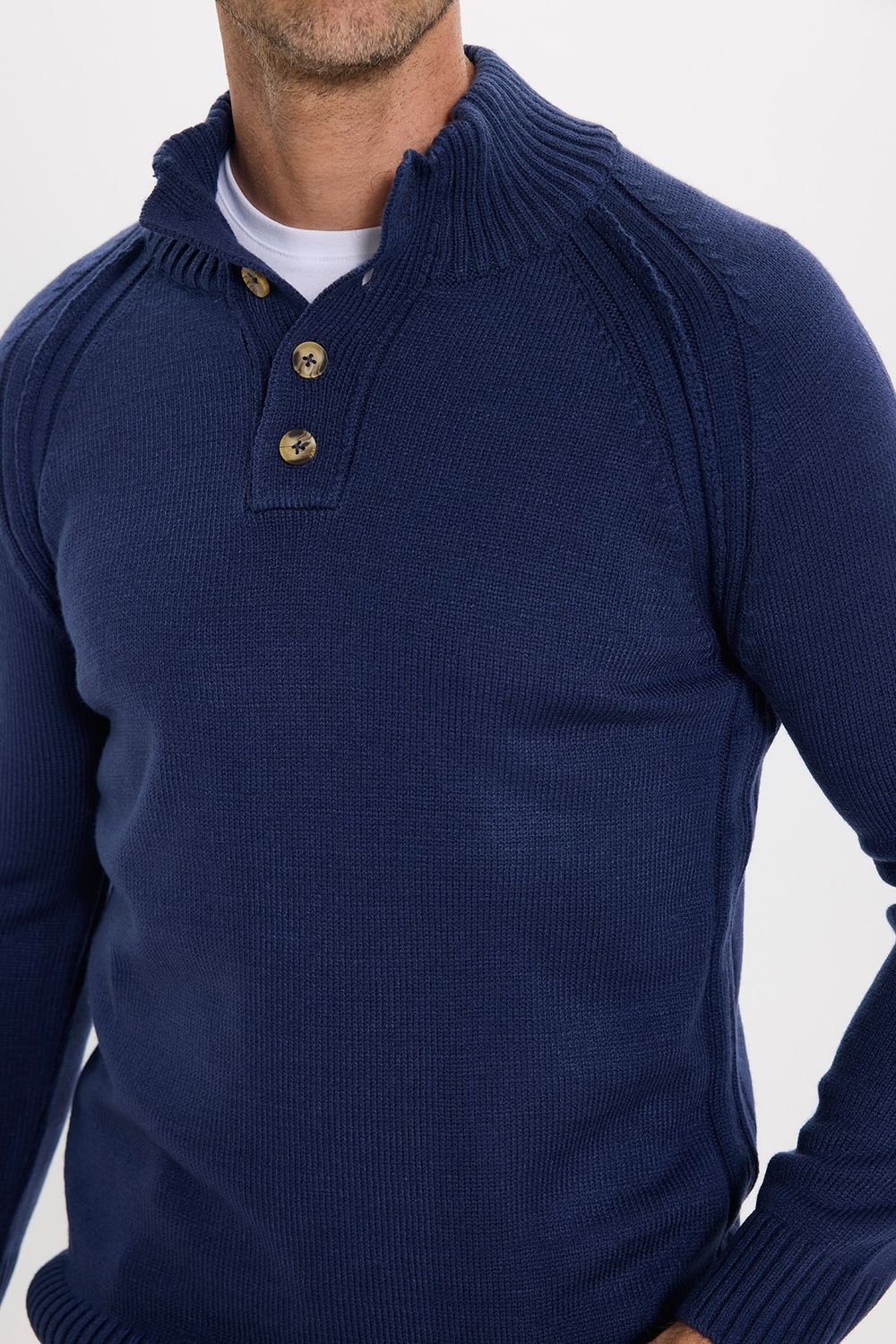 Erkek Slim Fit Dar Kesim Dik Yaka Düğmeli Lacivert Triko Kazak