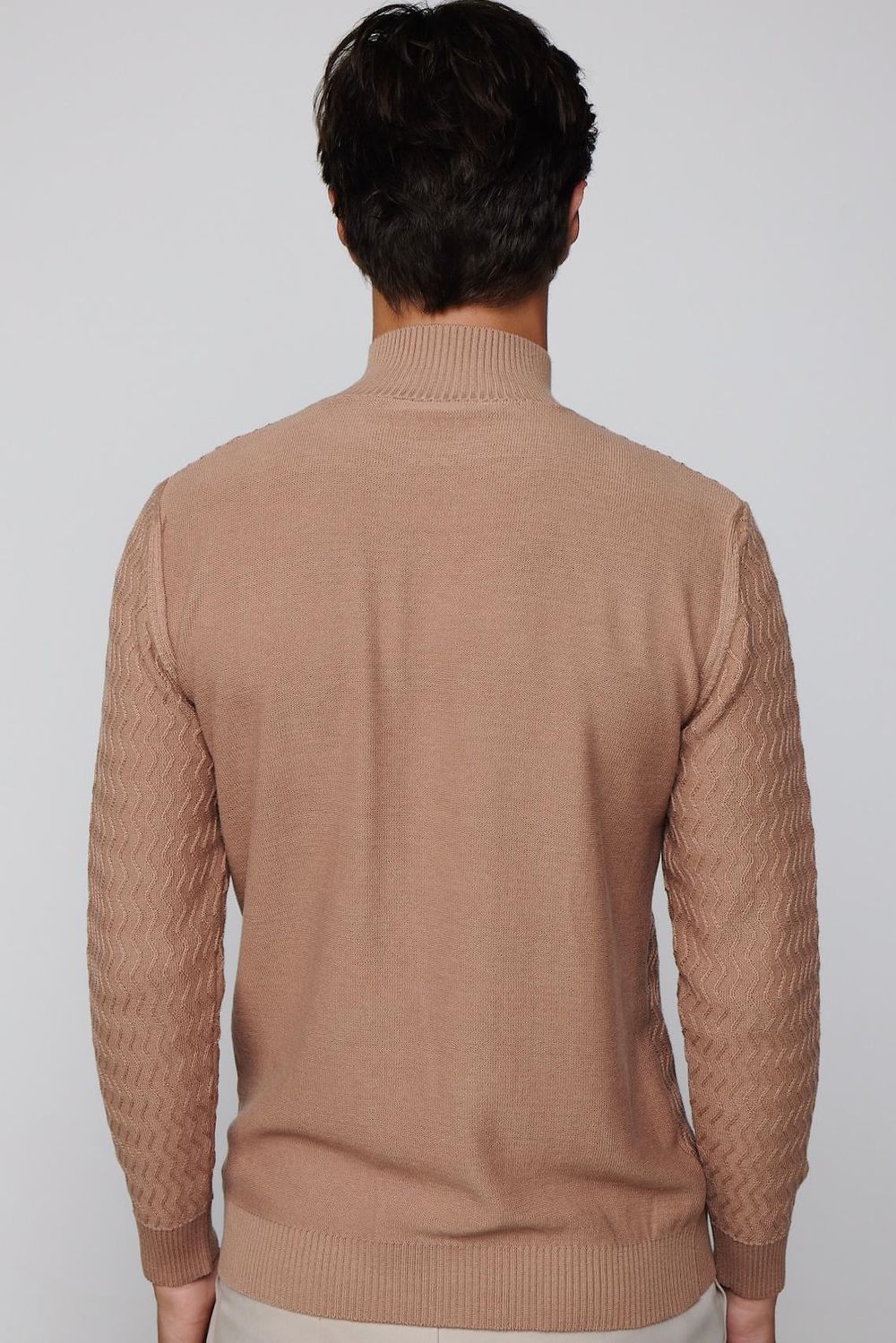 Slim Fit Dar Kesim Yarım Balıkçı Yaka Desenli Tüylenmeyen Bej Erkek Kazak