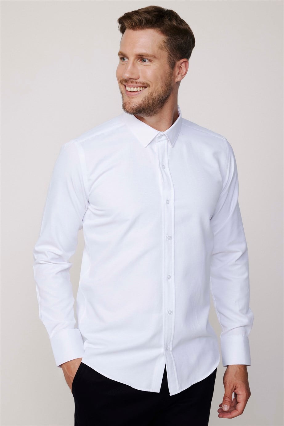 Modern Slim Fit Pamuklu Kolay Ütü Armürlü Erkek Beyaz Gömlek