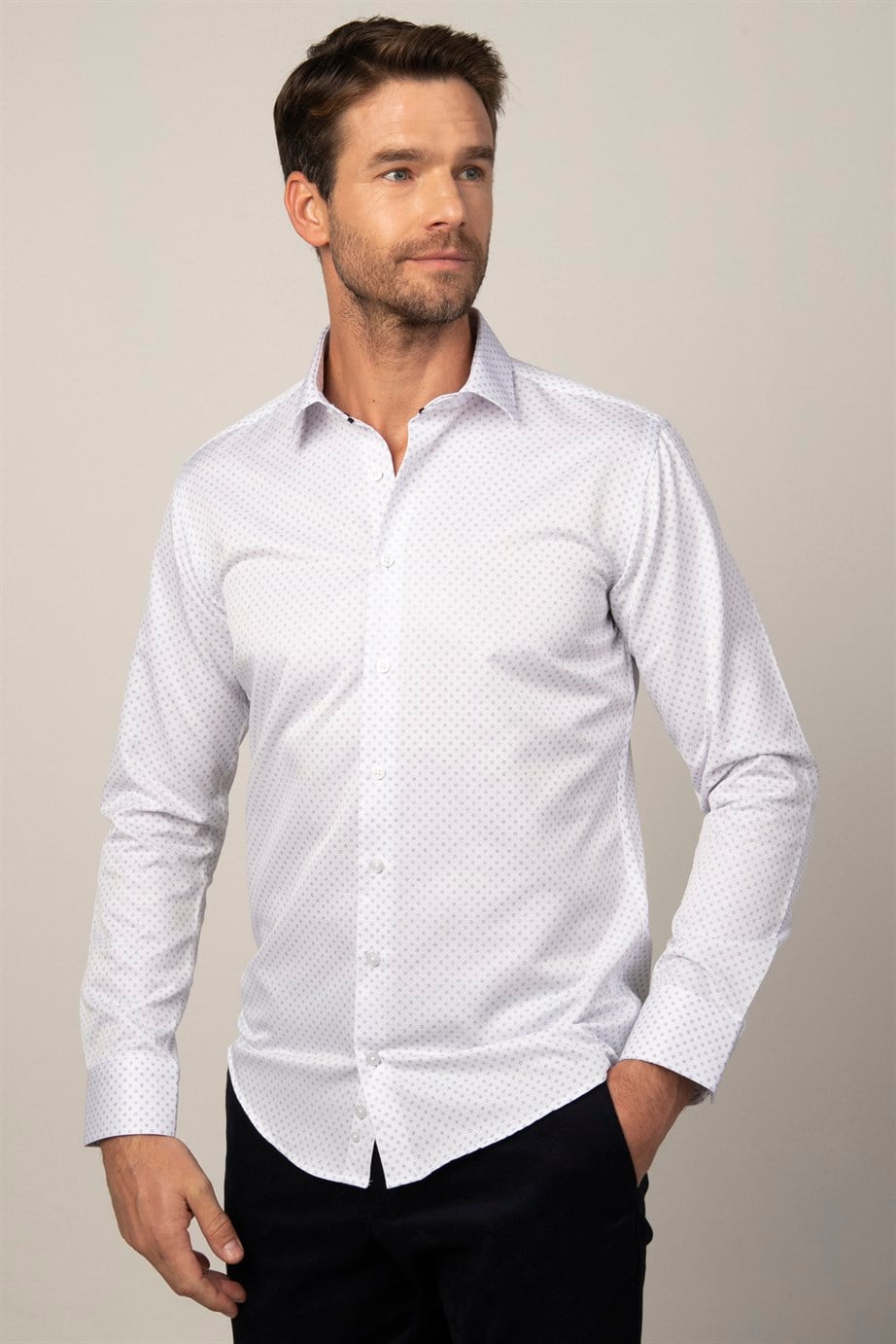 Modern Fit Uzun Kol Baskılı Yaka İçi Biyeli Erkek Gömlek