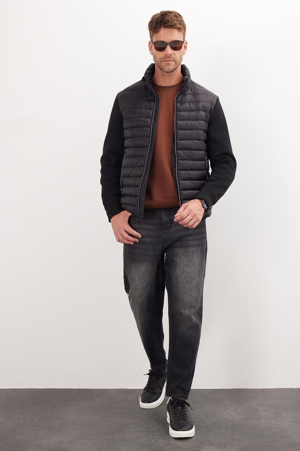 Erkek Relax Fit Rahat Kesim Kapitone Kollar Triko Çift Cepli Siyah Mont