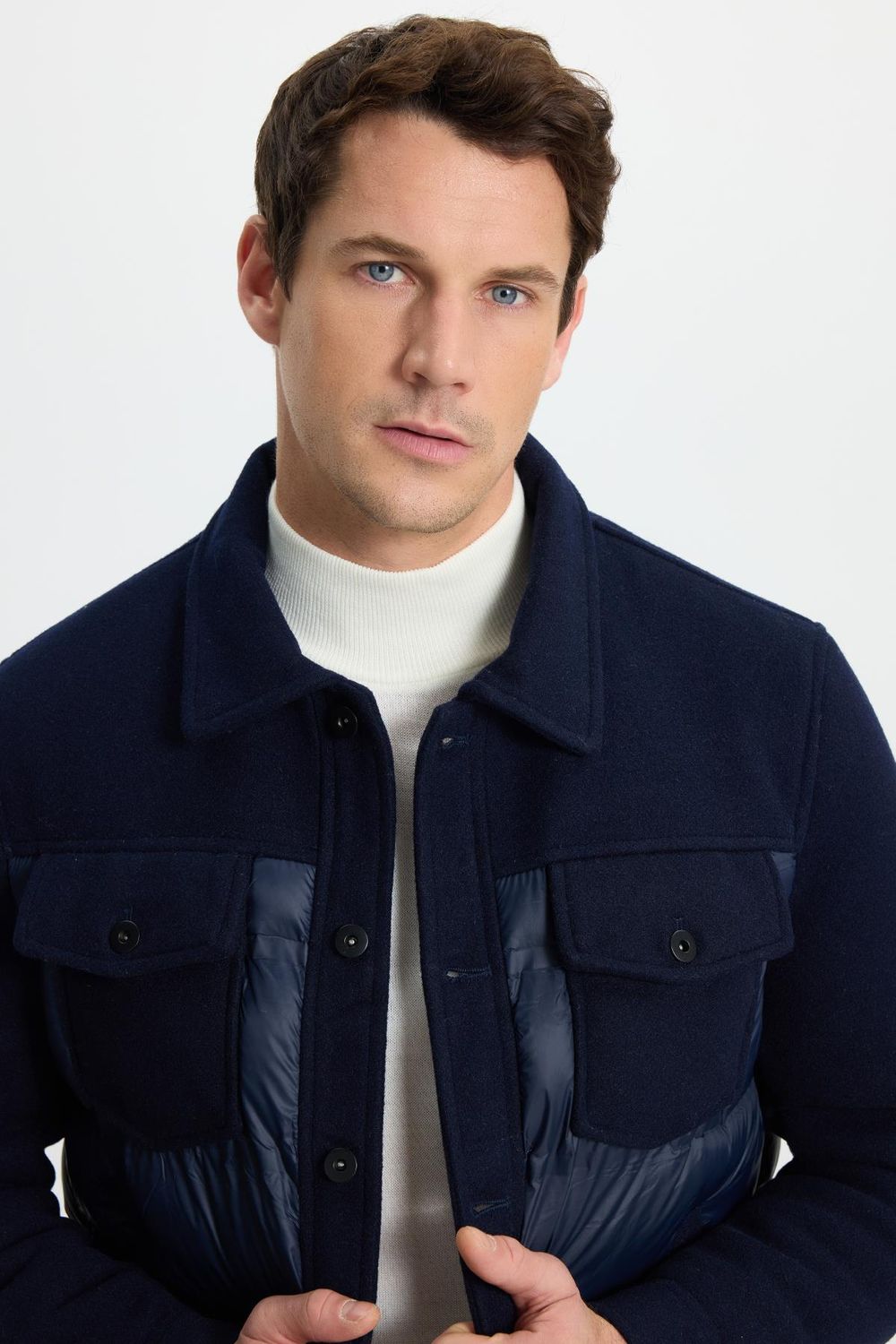 Erkek Regular Fit Klasik Kesim Çift Cepli Klasik Yaka Lacivert Kaşe Mont