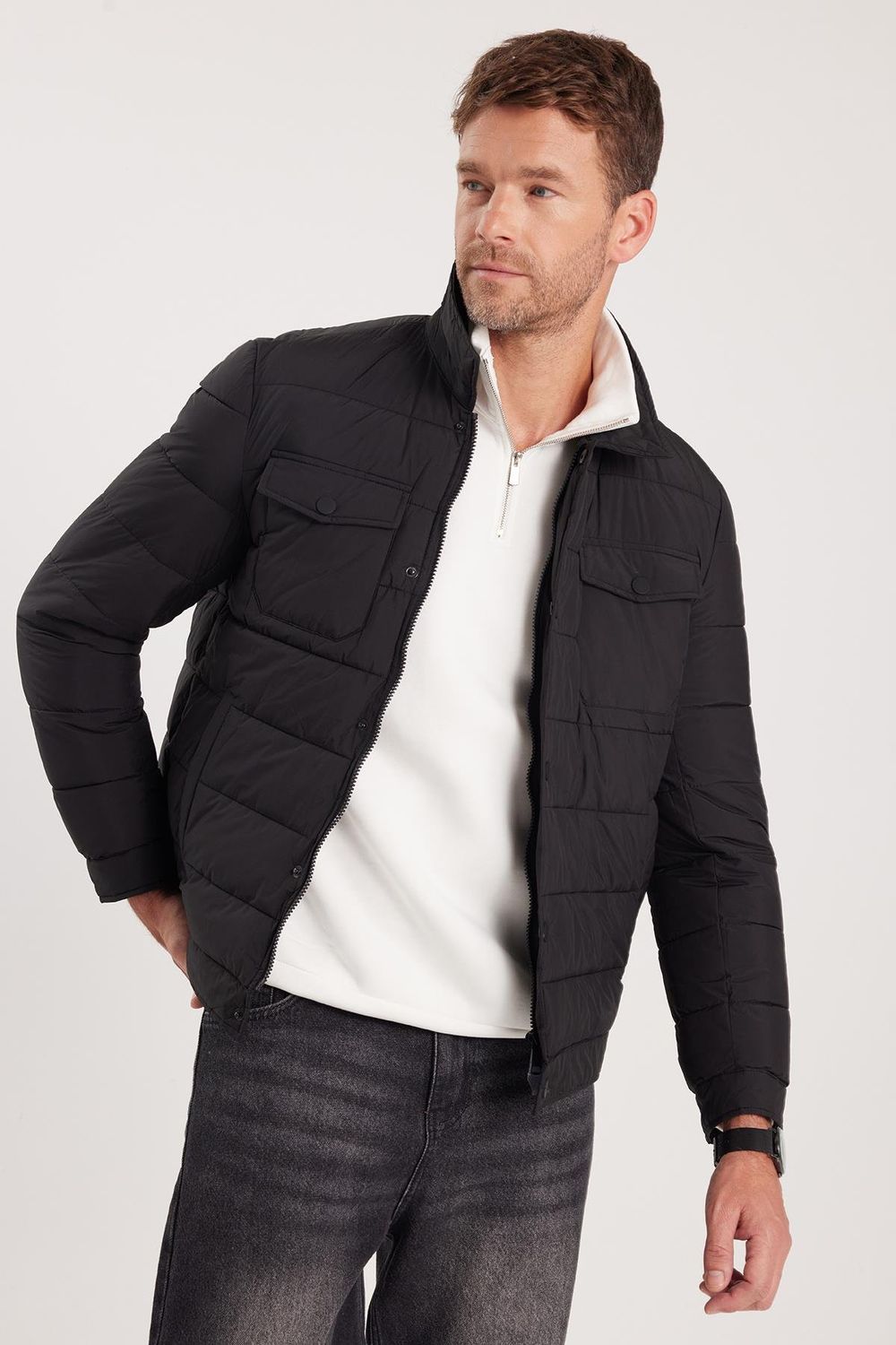 Erkek Regular Fit Klasik Kesim Çift Cepli Çıtçıt Kapamalı Siyah Mont