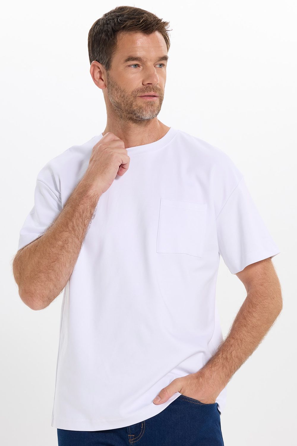 Erkek Oversize Geniş Kesim Pamuklu Kısa Kol Likralı Cepli Beyaz Bisiklet Yaka Tişört