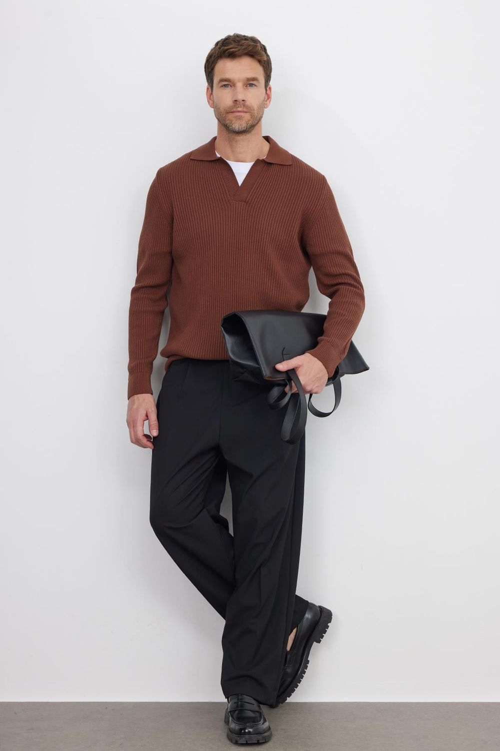 Erkek Regular Fit Çift Pileli Beli Lastikli Rahat Kesim Bol Paça Baggy Siyah Pantolon
