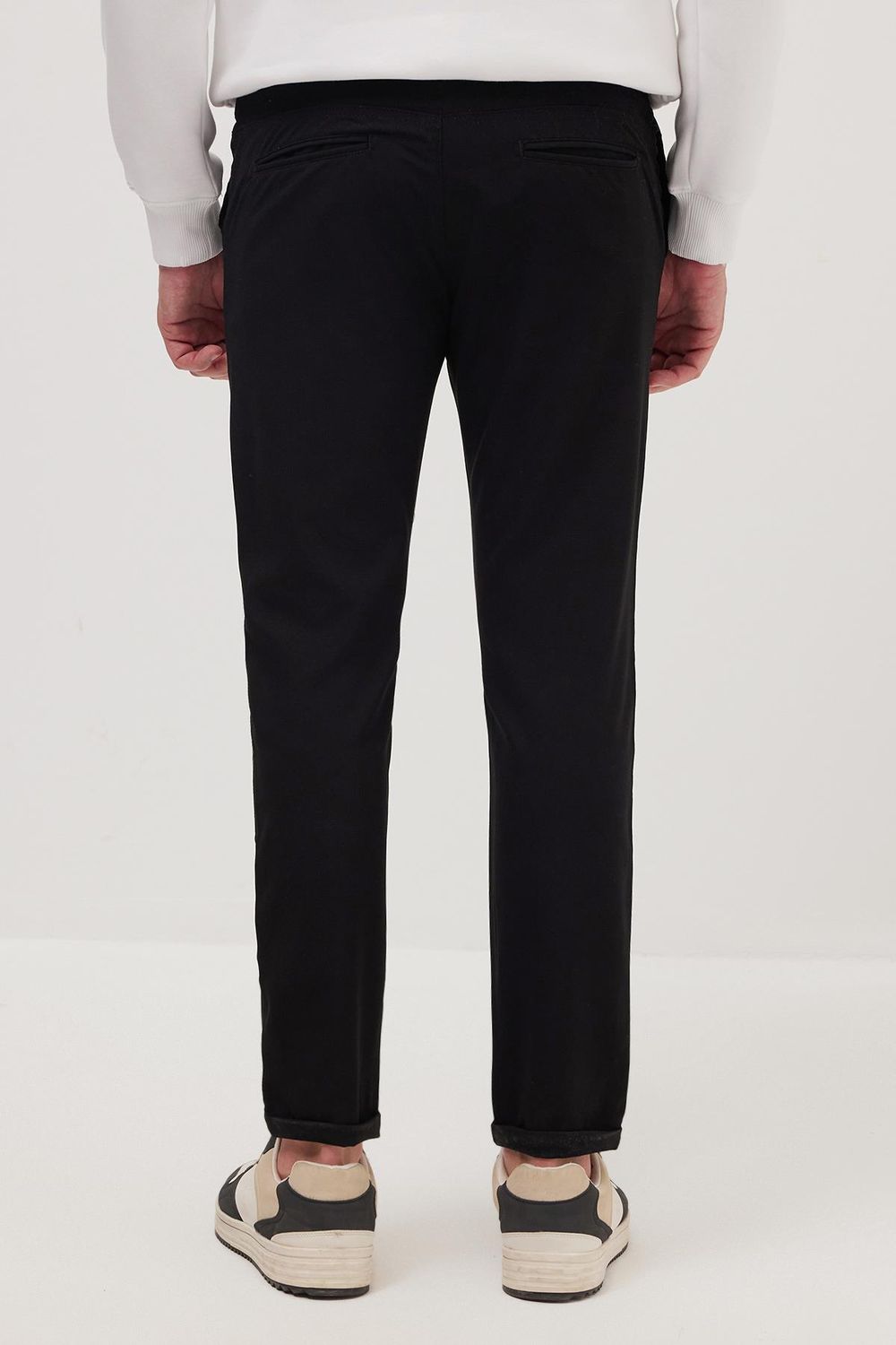 Erkek Slim Fit Dar Kesim Pamuklu Lastikli Beli Bağcıklı Siyah Pantolon
