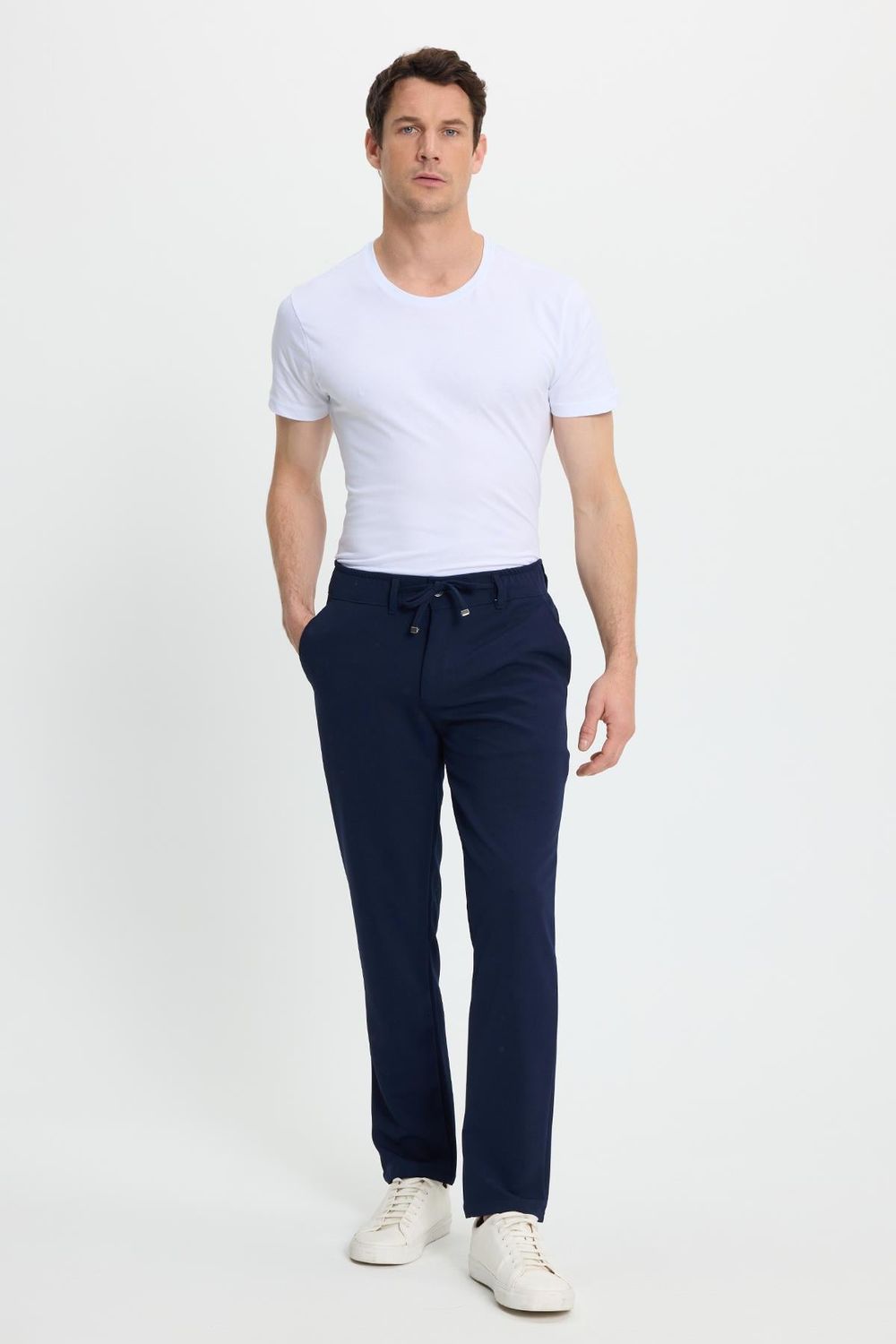 Erkek Slim Fit Dar Kesim Beli Lastikli Bağcık Detaylı Lacivert Pantolon