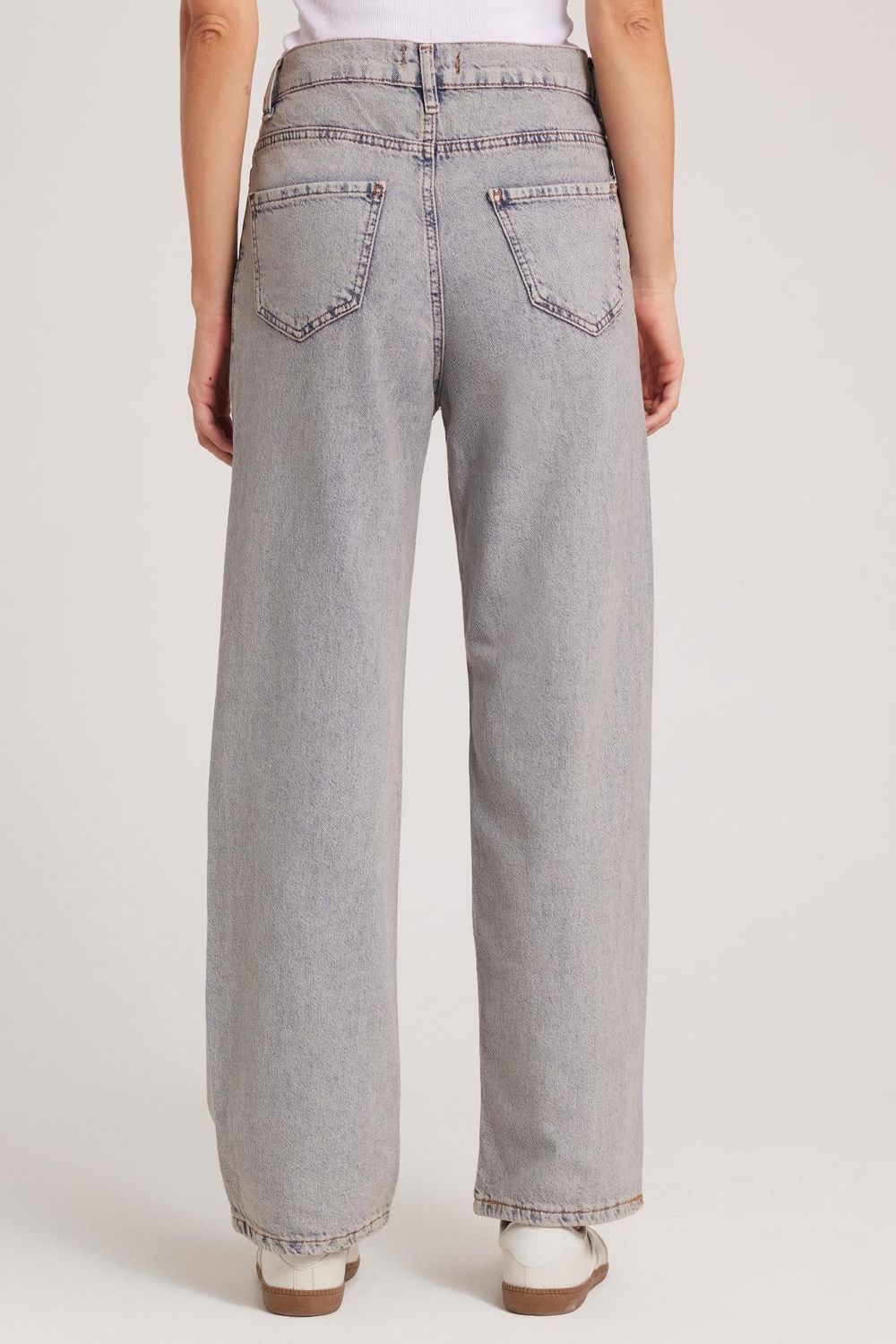 Kadın Regular Fit Klasik Kesim Pamuklu Bol Paça Koyu Açık Gri Jean Pantolon
