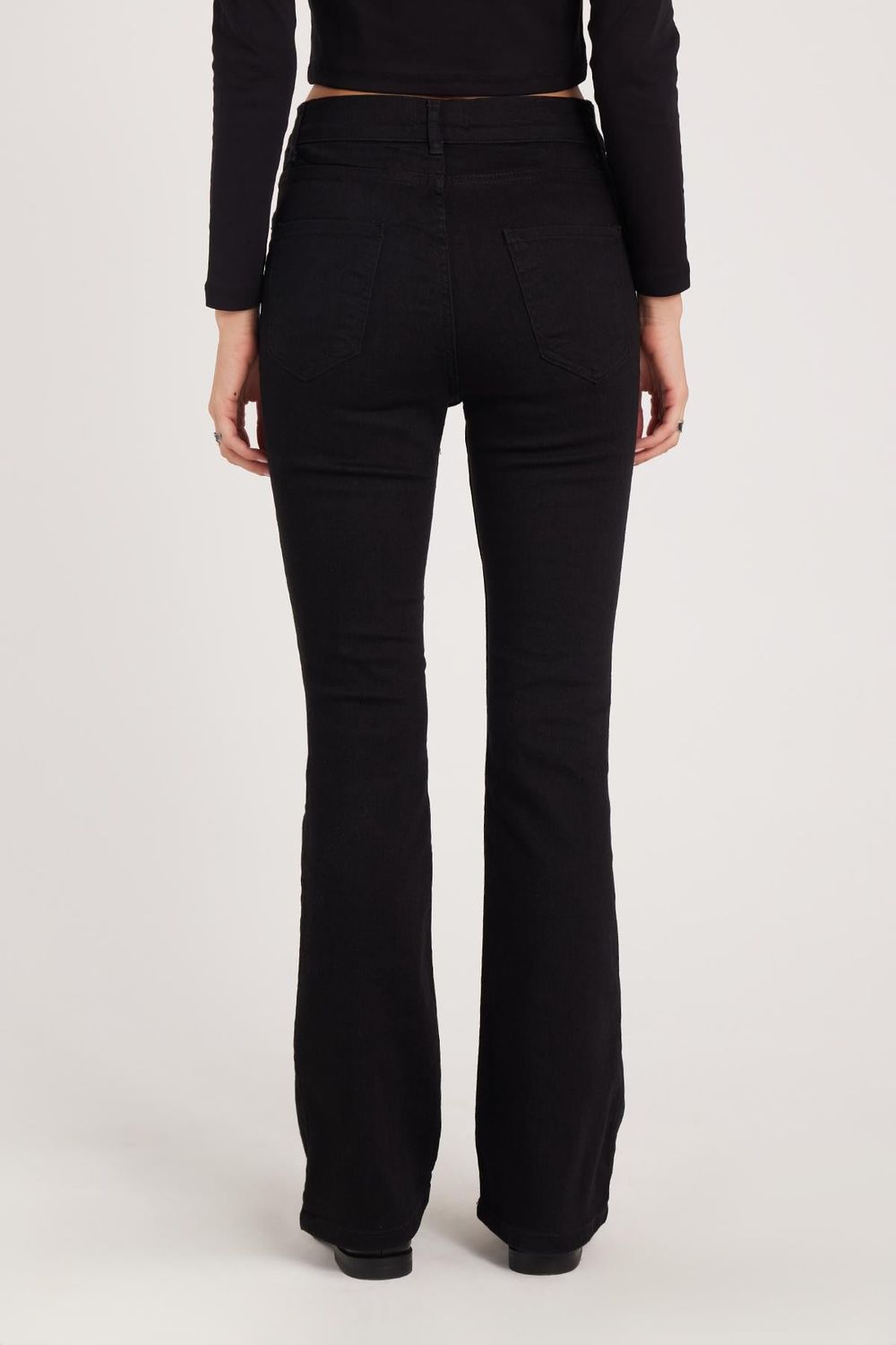 Kadın Regular Fit Klasik Kesim Pamuklu İspanyol Paça Siyah Jean Kot Pantolon