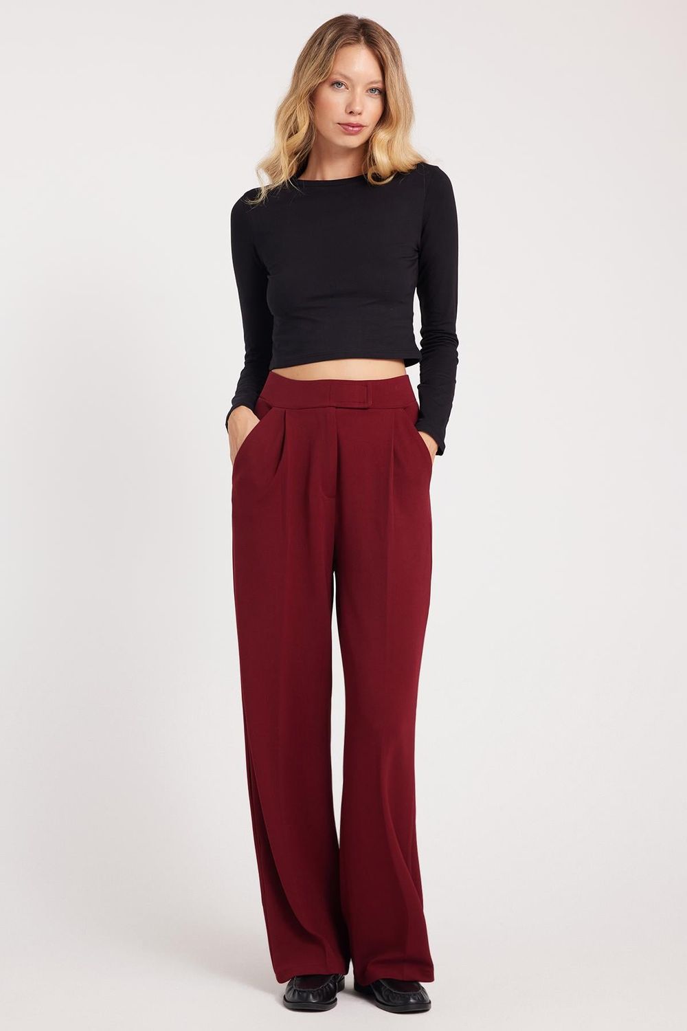 Kadın Regular Fit Klasik Kesim Cırt Kapamalı Geniş Paça Bordo Pantolon