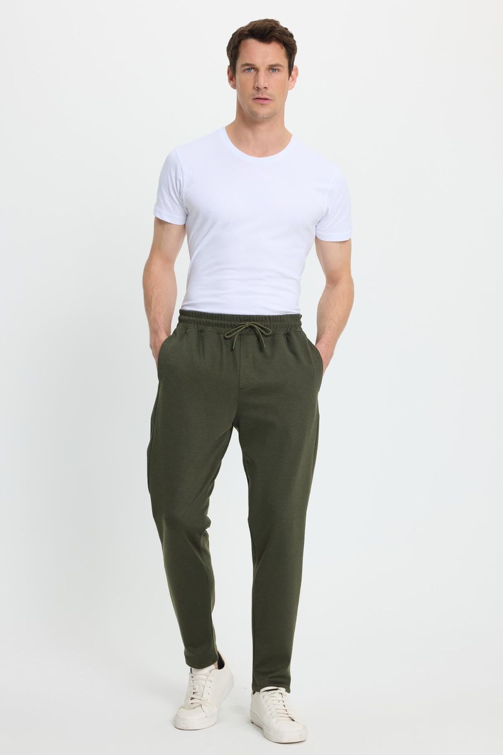 Erkek Regular Fit Klasik Kesim Beli Lastikli Bağcıklı Koyu Haki Jogger Pantolon