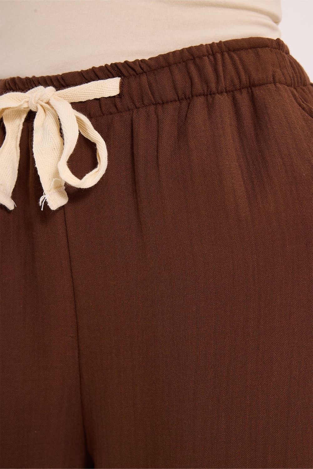 Kadın %100 Pamuk Baggy Fit Rahat Kesim Lastikli Bel Müslin Kumaş Cepli Kahverengi Pantolon