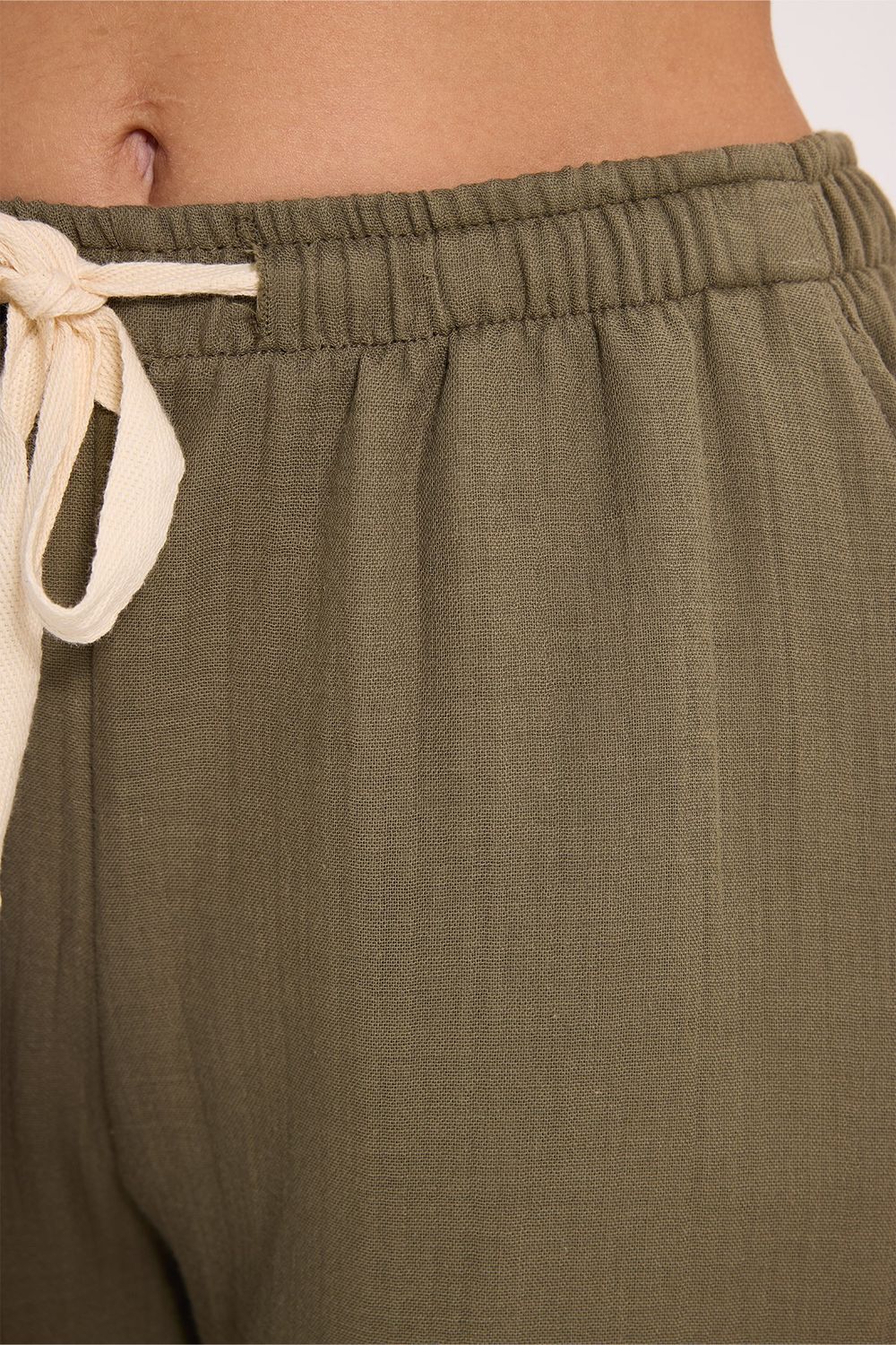 Kadın %100 Pamuk Baggy Fit Rahat Kesim Lastikli Bel Müslin Kumaş Cepli Haki Pantolon