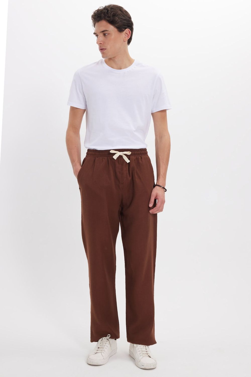 Erkek Baggy Fit Geniş Kesim %100 Pamuk Beli Lastikli Yandan Cepli Müslin Kahverengi Düz Pantolon