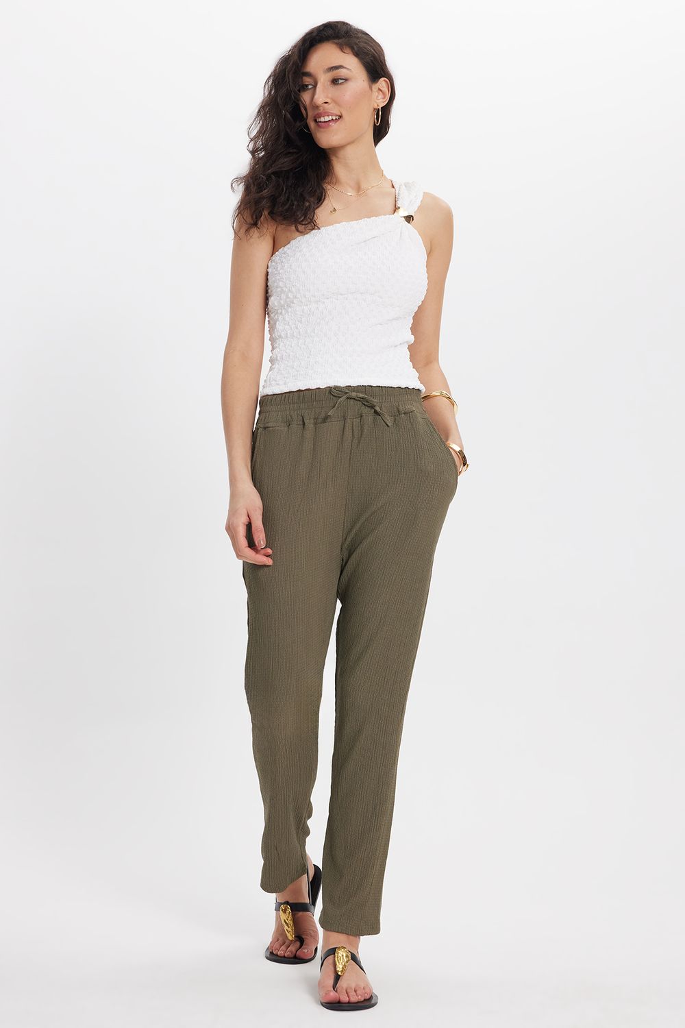 Kadın Regular Fit Klasik Kesim Pamuklu Beli Bağcıklı Desenli Çift Cepli Haki Pantolon