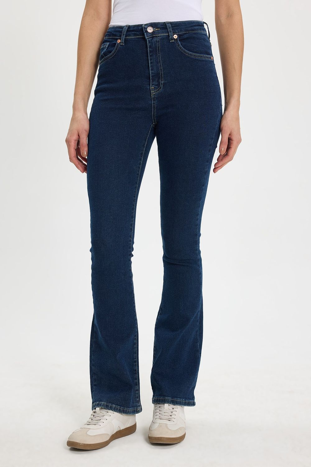 Kadın Regular Fit Klasik Kesim Pamuklu Likralı İspanyol Paça Lacivert Jean Kot Pantolon