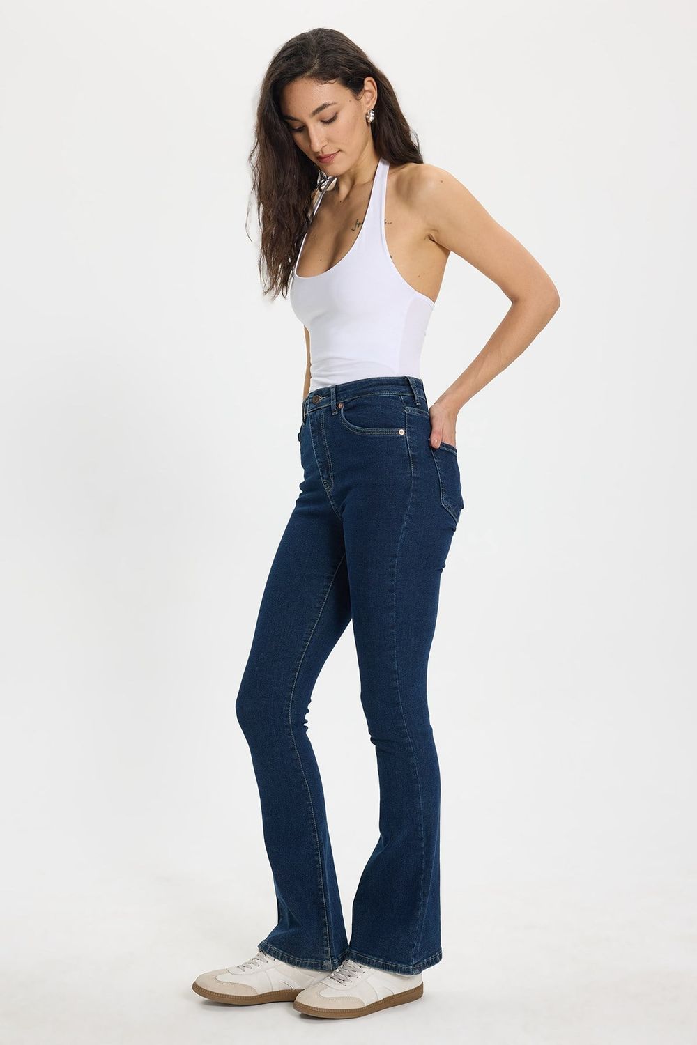 Kadın Regular Fit Klasik Kesim Pamuklu Likralı İspanyol Paça Lacivert Jean Kot Pantolon