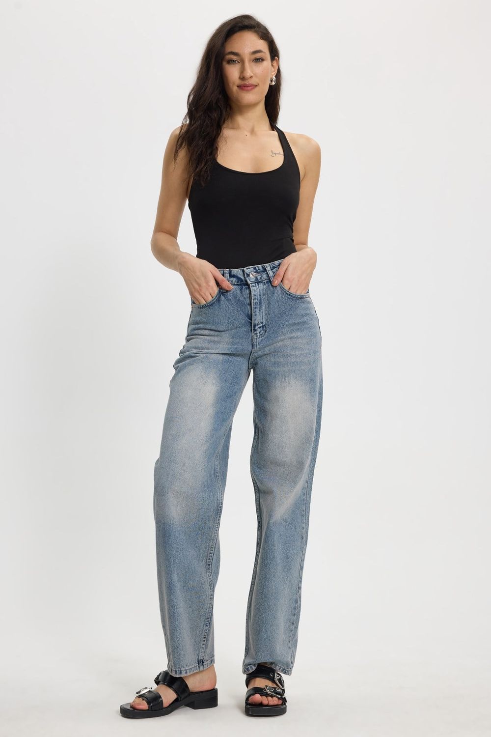 Kadın Relax Fit Rahat Kesim %100 Pamuk Cepli Geniş Paça Mavi Jean Kot Pantolon