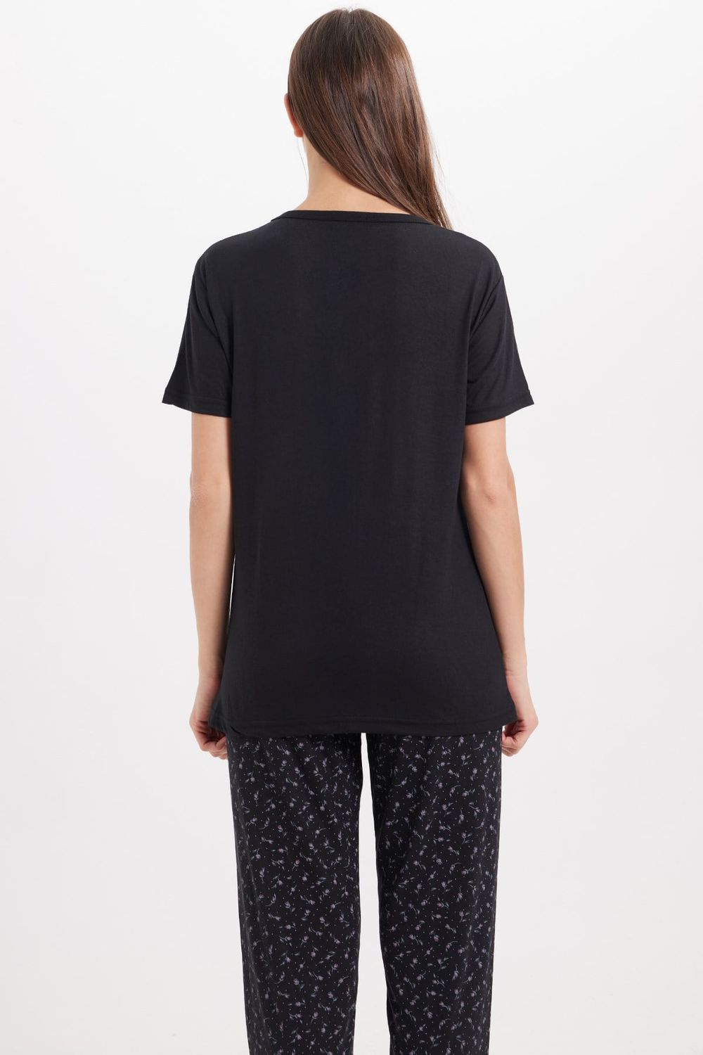 Kadın Standart Fit Normal Kesim Bisiklet Yaka Kısa Kollu Baskılı Siyah Pijama Takımı