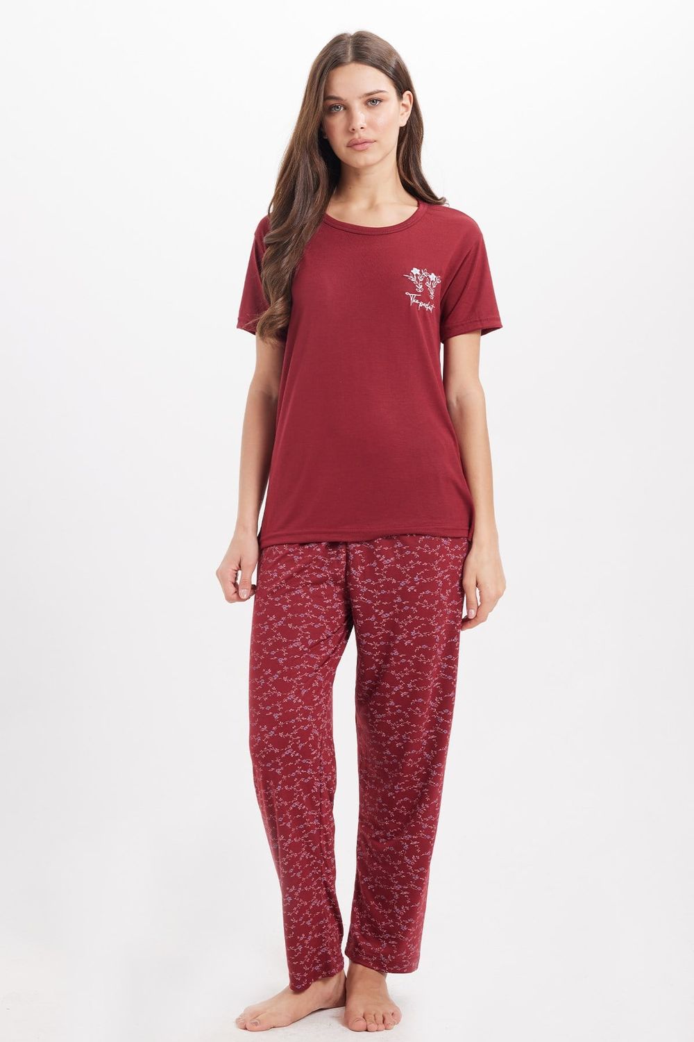 Kadın Standart Fit Normal Kesim Bisiklet Yaka Kısa Kollu Baskılı Bordo Pijama Takımı