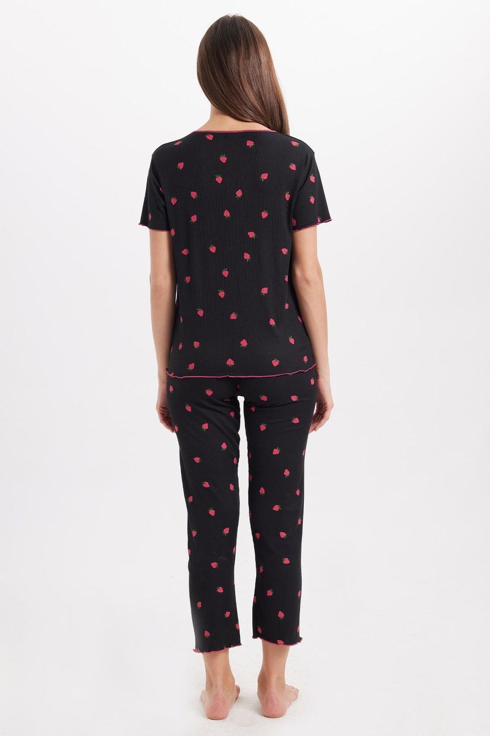 Kadın Standart Fit Normal Kesim Bisiklet Yaka Kısa Kollu Baskılı Siyah Pijama Takımı