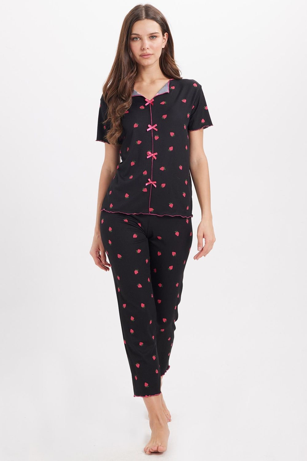 Kadın Standart Fit Normal Kesim Bisiklet Yaka Kısa Kollu Baskılı Siyah Pijama Takımı