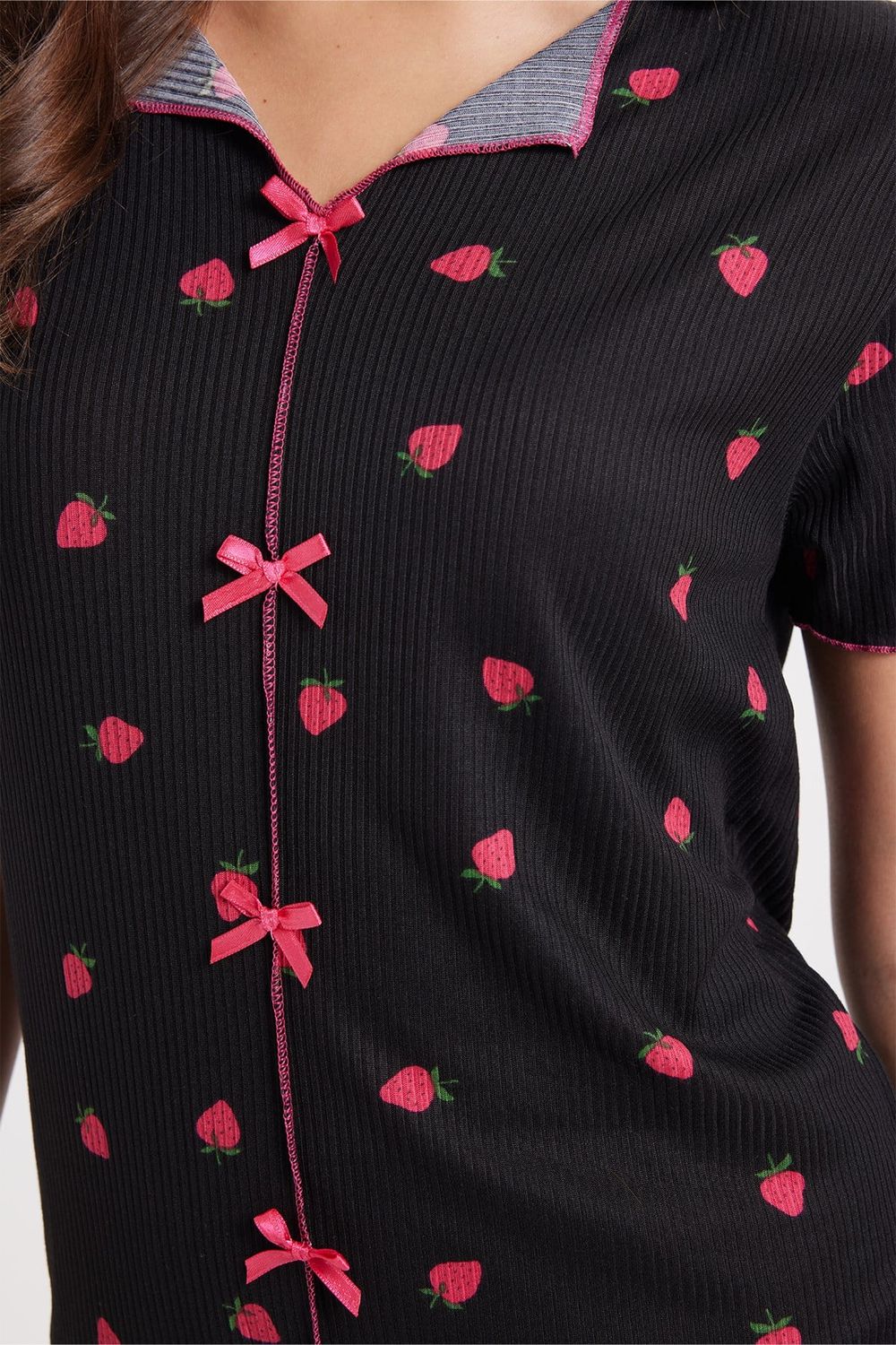 Kadın Standart Fit Normal Kesim Bisiklet Yaka Kısa Kollu Baskılı Siyah Pijama Takımı