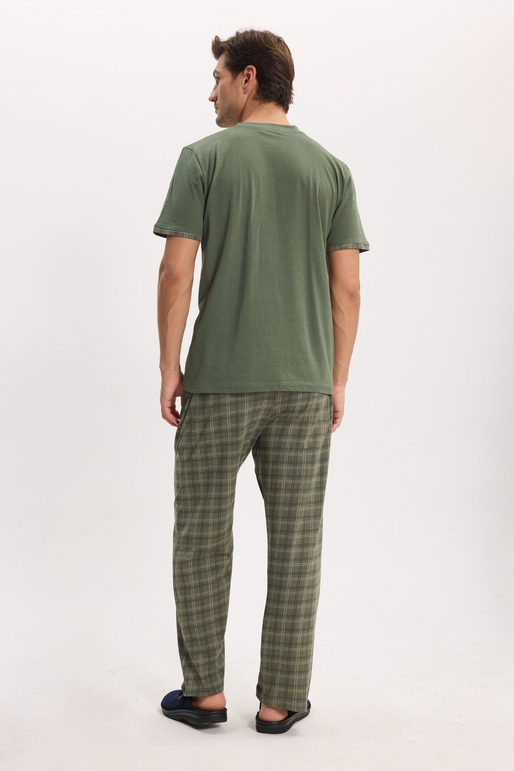 Erkek Standart Fit Normal Kesim Pamuklu Kısa Kollu Bisiklet Yaka Cepli Yeşil Pijama Takımı