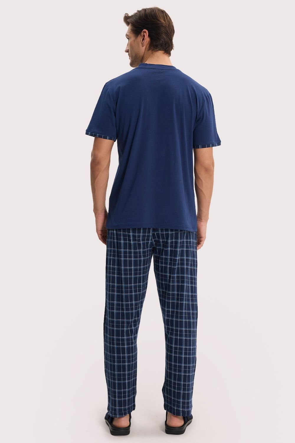 Erkek Standart Fit Normal Kesim Pamuklu Kısa Kollu Bisiklet Yaka Cepli Lacivert Pijama Takımı