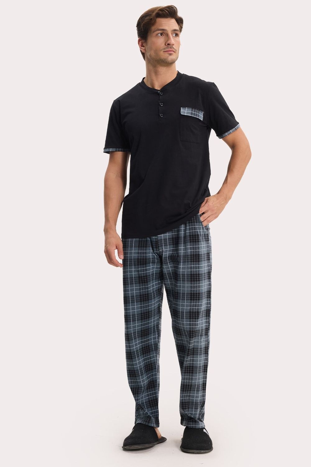 Erkek Standart Fit Normal Kesim Pamuklu Kısa Kollu Bisiklet Yaka Cepli Siyah Pijama Takımı