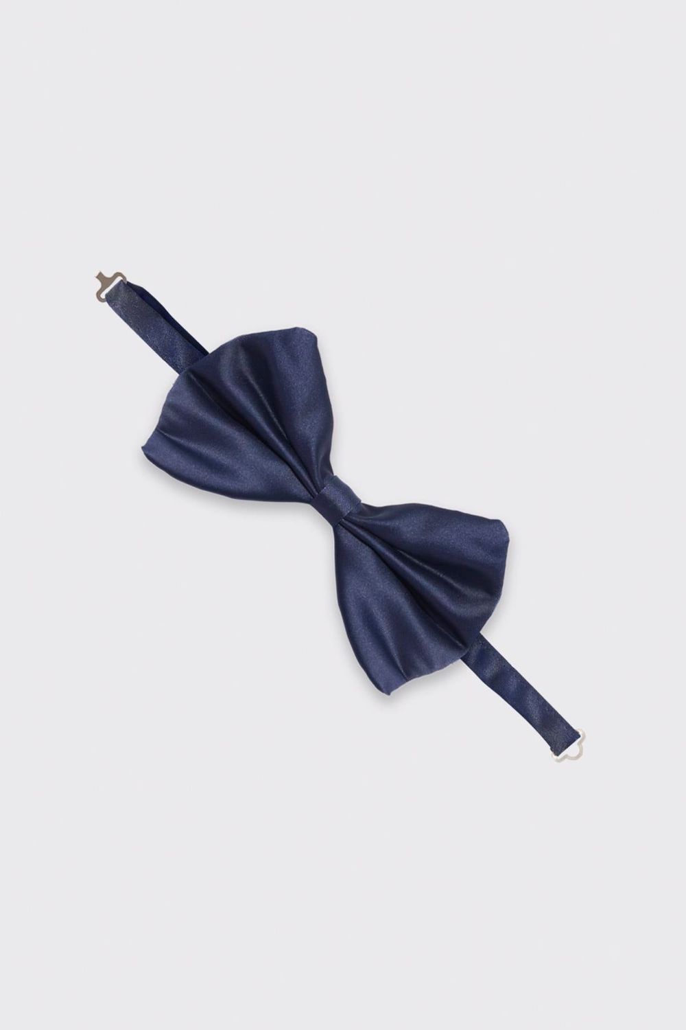 BIG BOW TIE