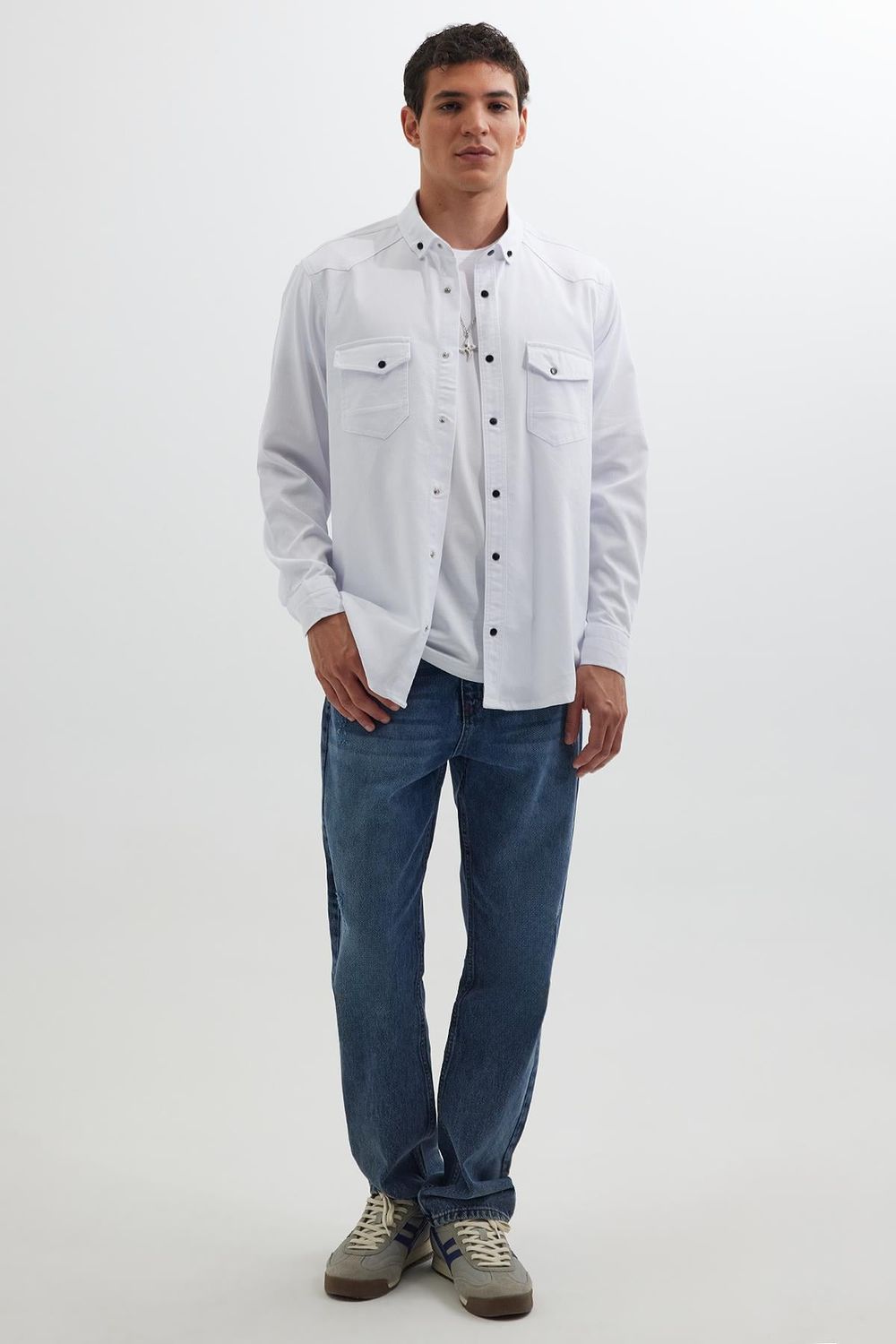 Erkek Regular Fit Rahat Kesim Çift Cepli Spor Yaka Denim Kırık Beyaz Gömlek