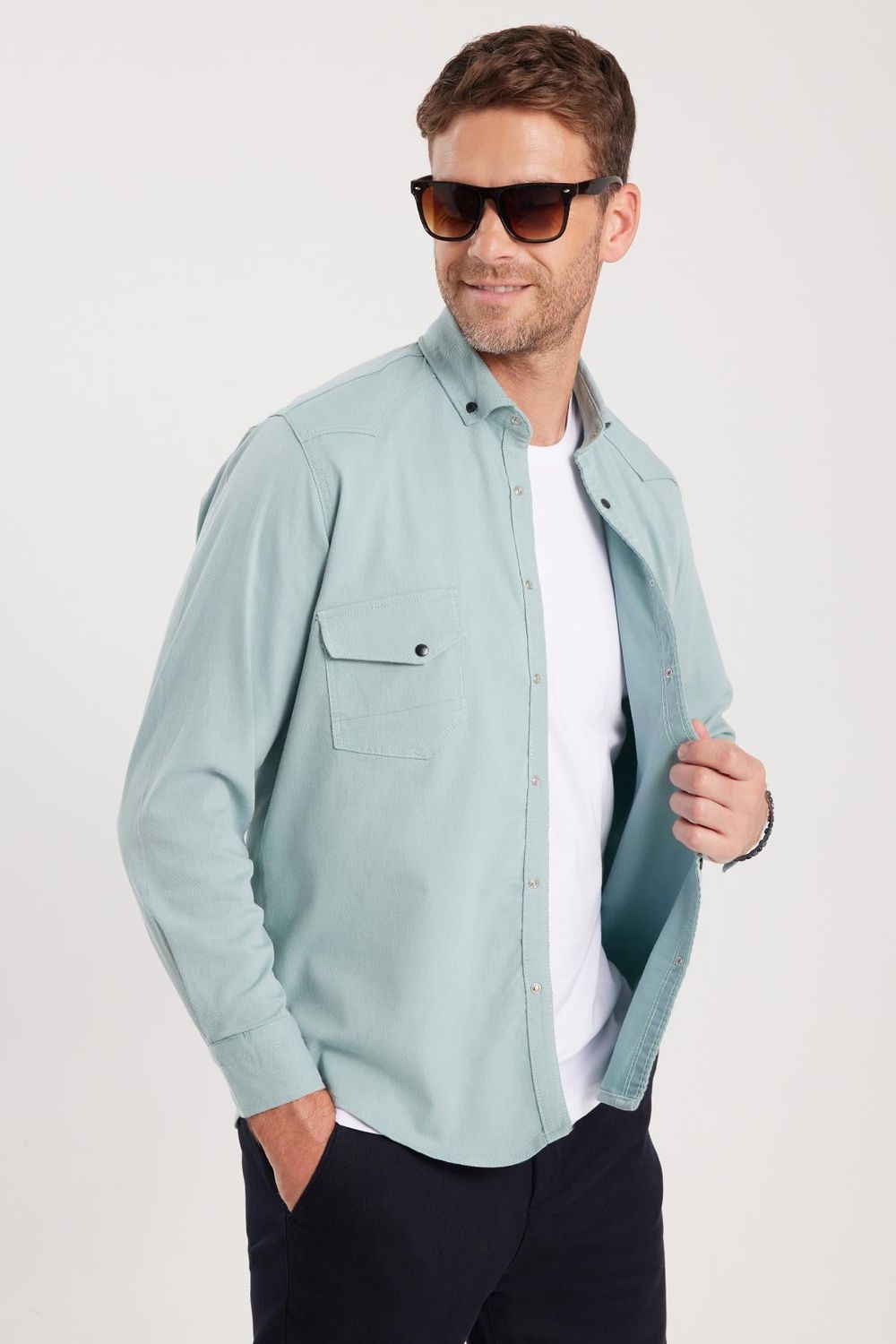 Erkek Regular Fit Rahat Kesim Çift Cepli Spor Yaka Denim Mint Gömlek