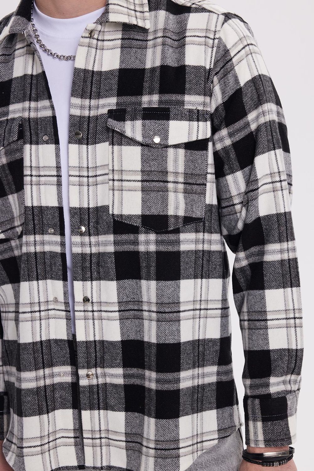 Erkek Regular Fit Rahat Kesim Kışlık Kareli Çift Cepli Çıtçıtlı Gömlek