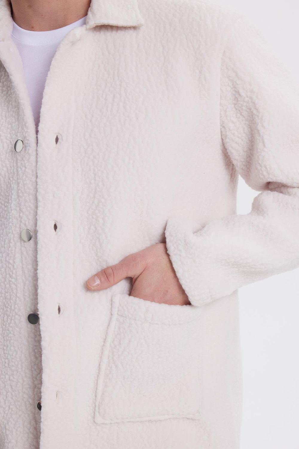 Erkek Regular Fit Rahat Kesim Peluş Çıtçıtlı Torbalı Çift Cepli Ekru Ceket Gömlek