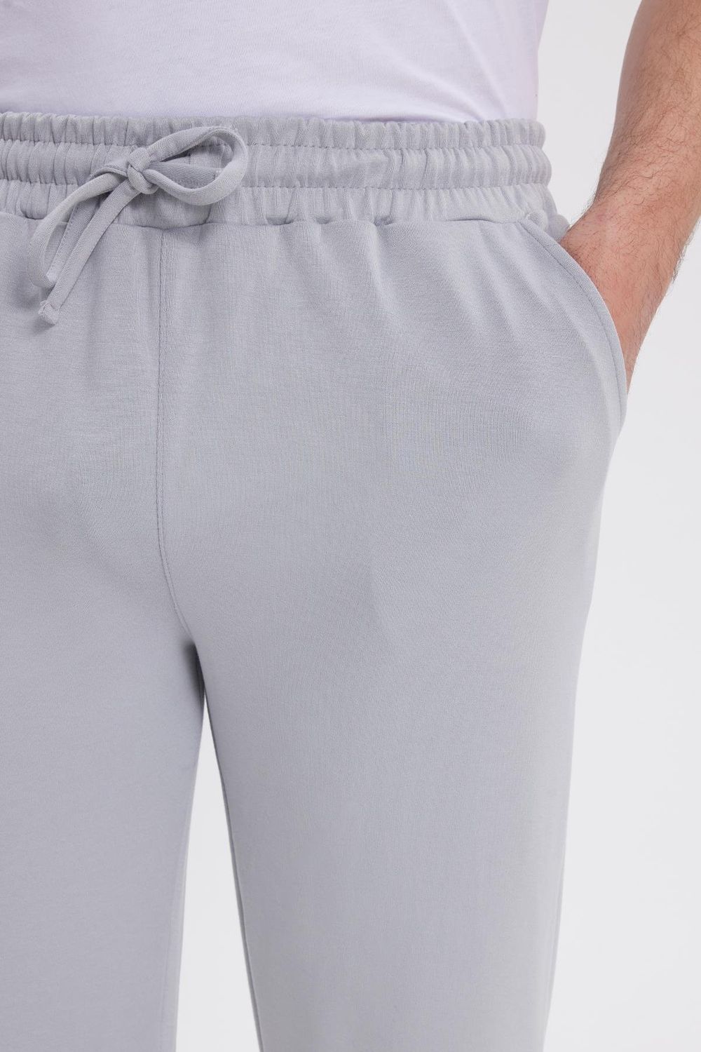 Erkek Slim Fit Dar Kesim Beli Bağcıklı 3 Cepli Geniş Paça Gri Eşofman Altı