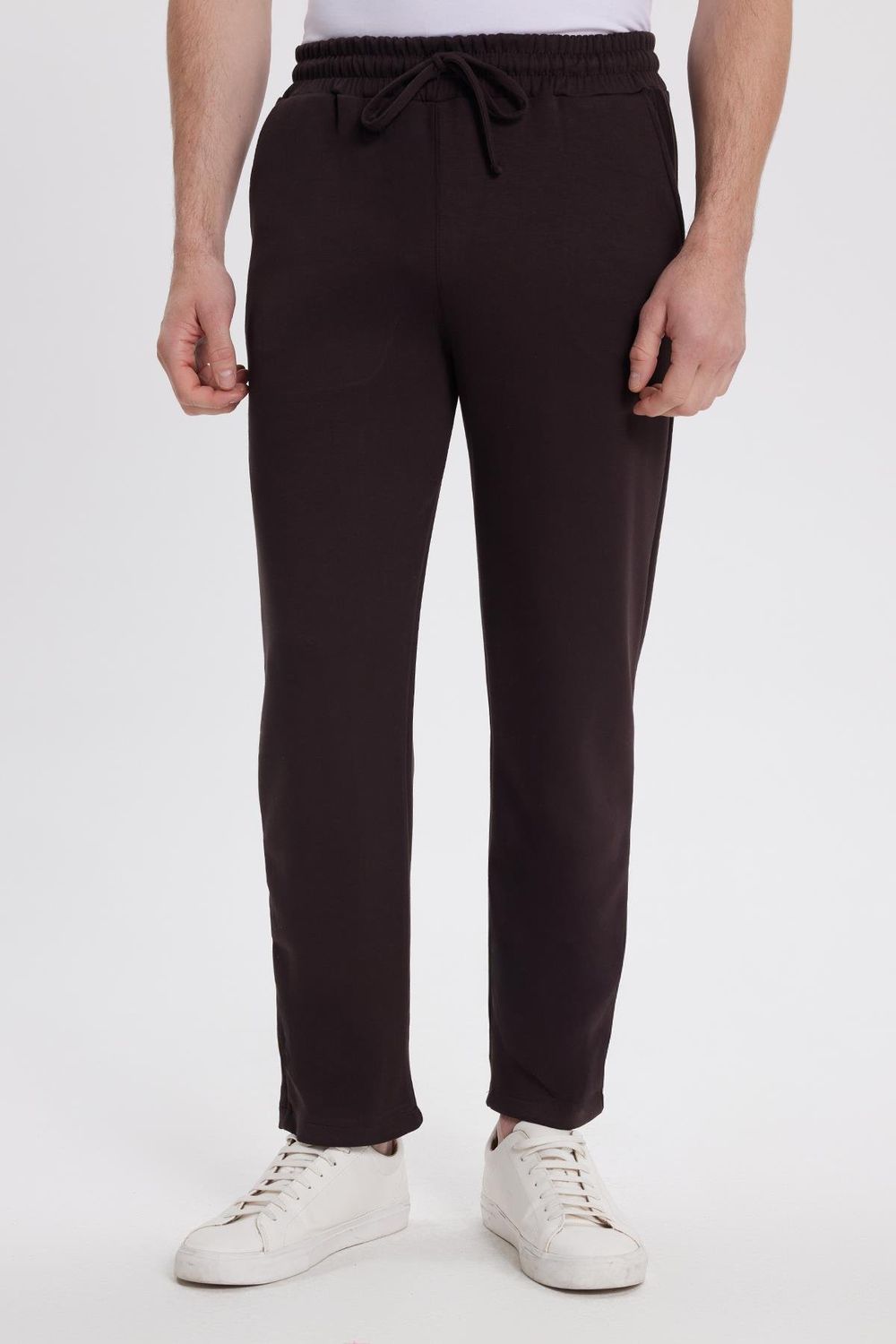 Erkek Slim Fit Dar Kesim Beli Bağcıklı 3 Cepli Geniş Paça Koyu Kahve Eşofman Altı