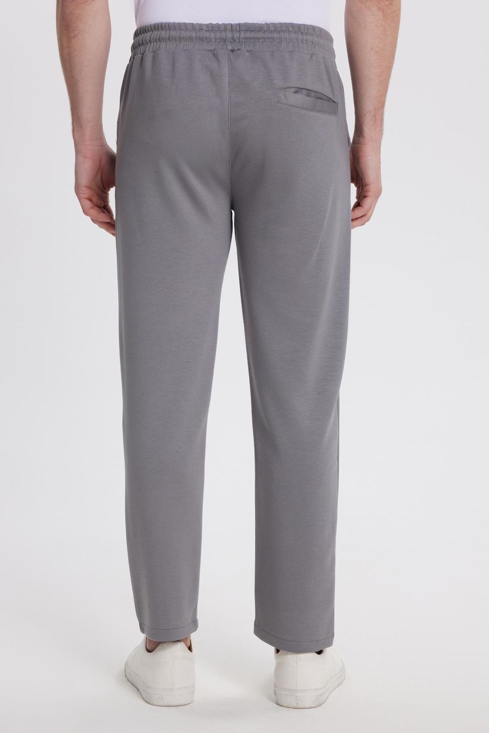 Erkek Slim Fit Dar Kesim Beli Bağcıklı 3 Cepli Geniş Paça Açık Füme Eşofman Altı