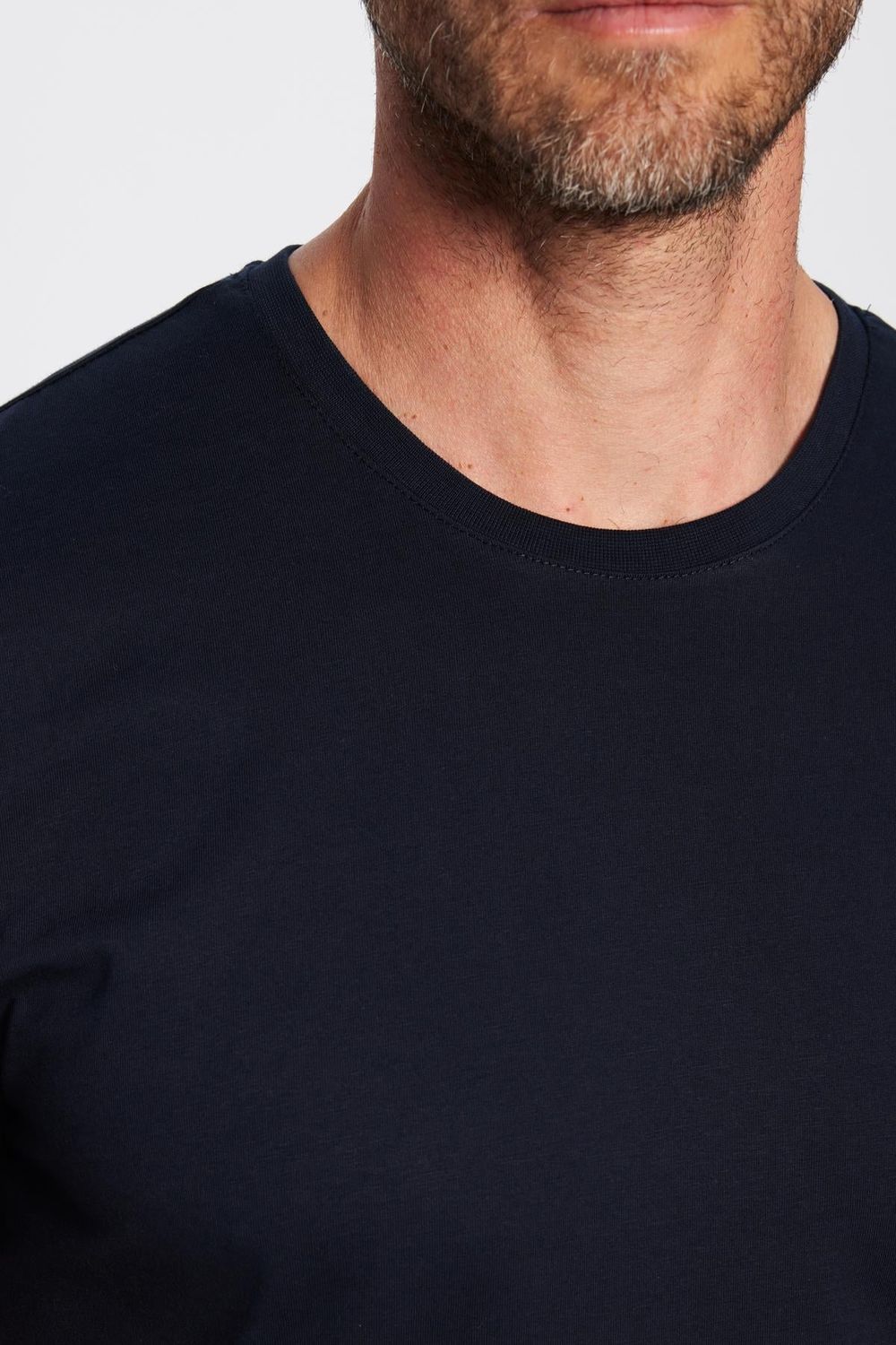 Erkek Slim Fit Dar Kesim Bisiklet Yaka %100 Organik Pamuk Yumuşak Dokulu Kısa Kol Tişört
