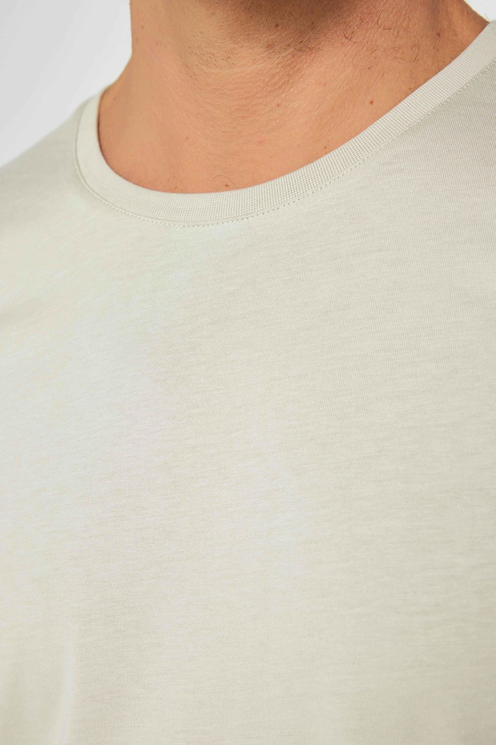 Erkek Slim Fit Dar Kesim Bisiklet Yaka %100 Organik Pamuk Yumuşak Dokulu Kısa Kol Taş Renk Tişört