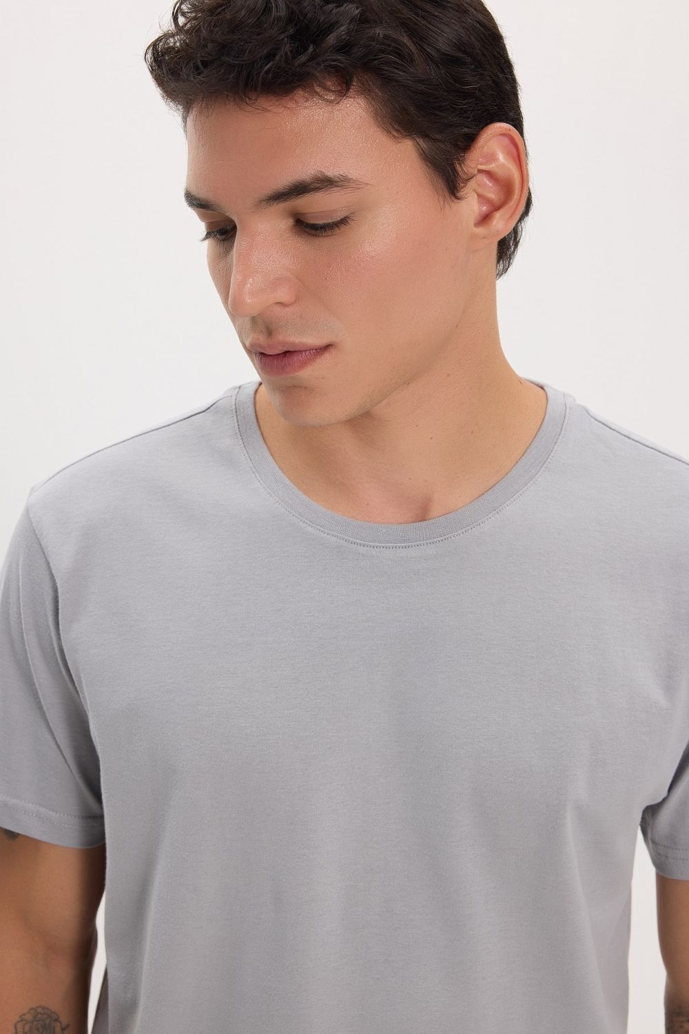 Unisex Slim Fit Dar Kesim %100 Pamuk Yumuşak Dokulu Gri Bisiklet Yaka Tişört